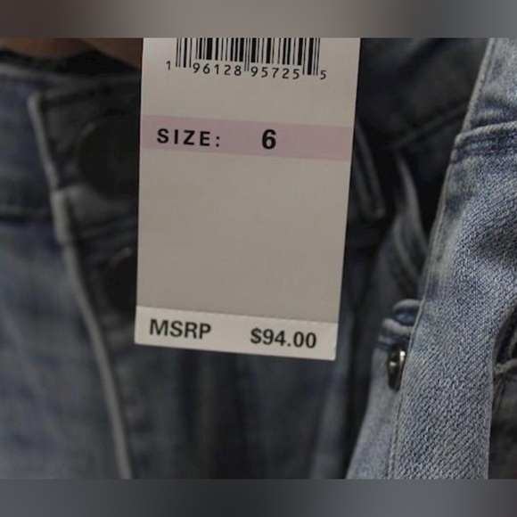 NWT Mac & Me Women's Indigo WashBootcut Jean SZ 6 Flared And Distressed - Picture 4 of 4